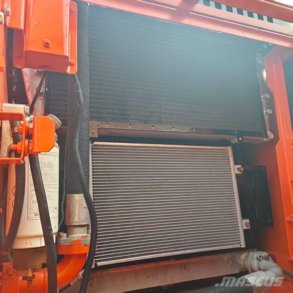 Doosan DX 300 履带挖掘机