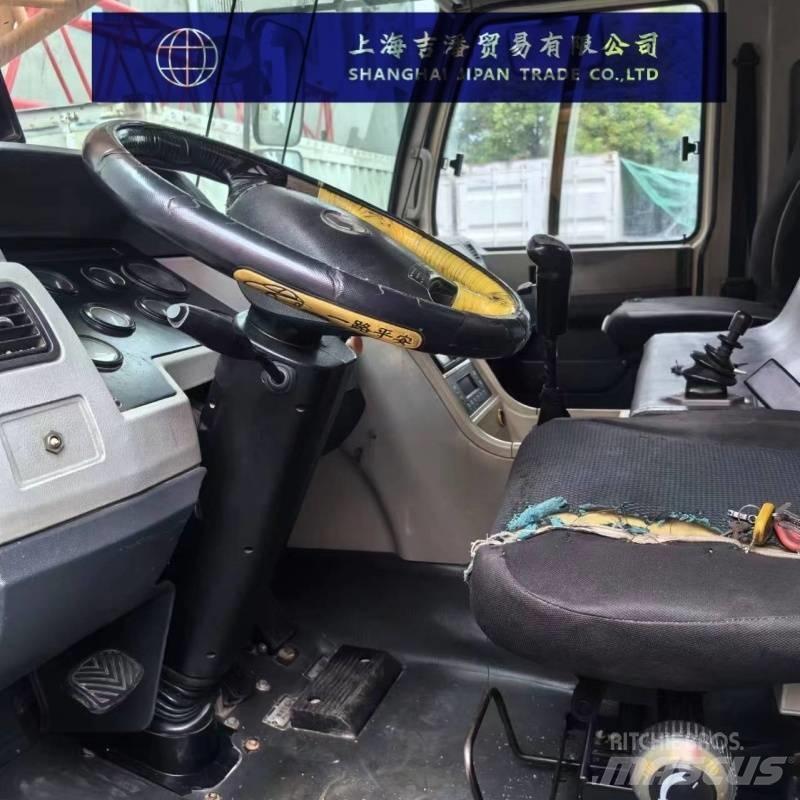 Zoomlion ZTC 800 V 全地面起重机︳移动式起重机