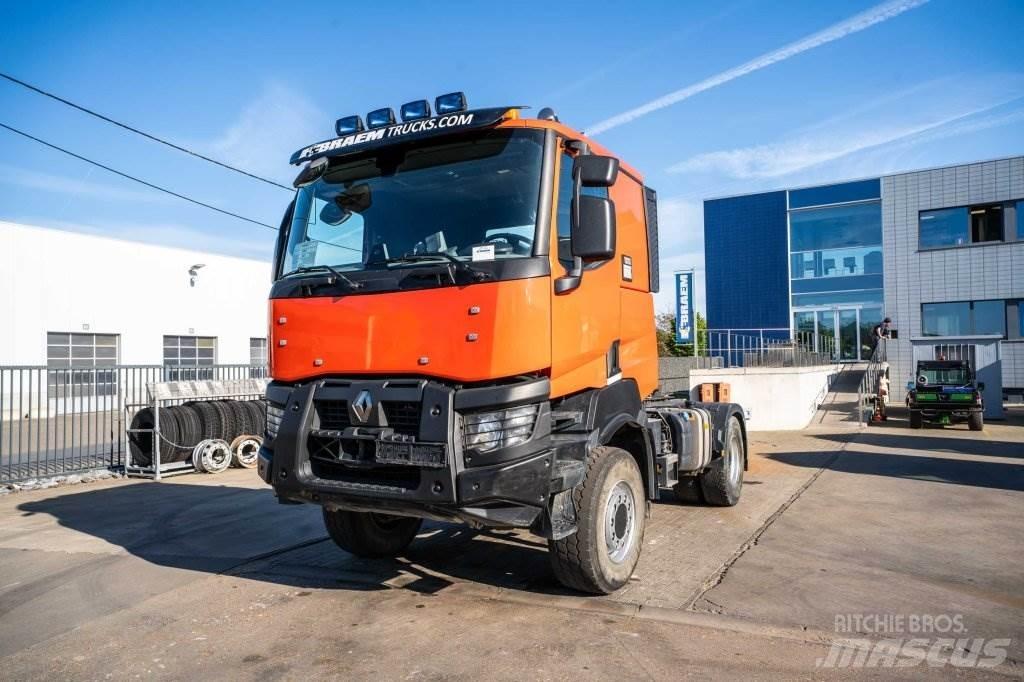 Renault K480-4X4 牵引车