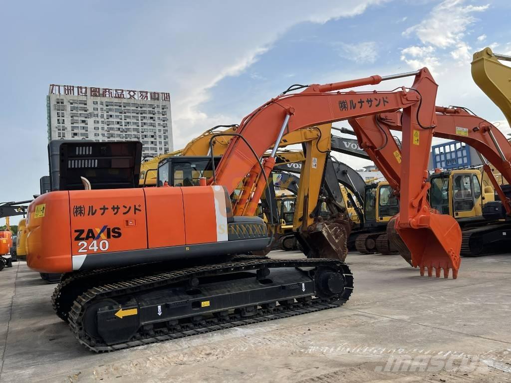 Hitachi ZX 240 履带挖掘机