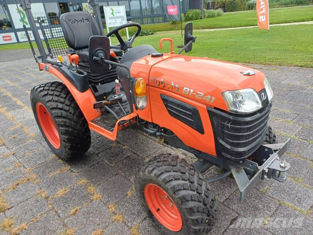 Kubota B1-241 小型拖拉机
