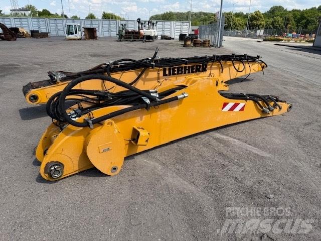 Liebherr LH 26 ARMS 吊杆和铲斗