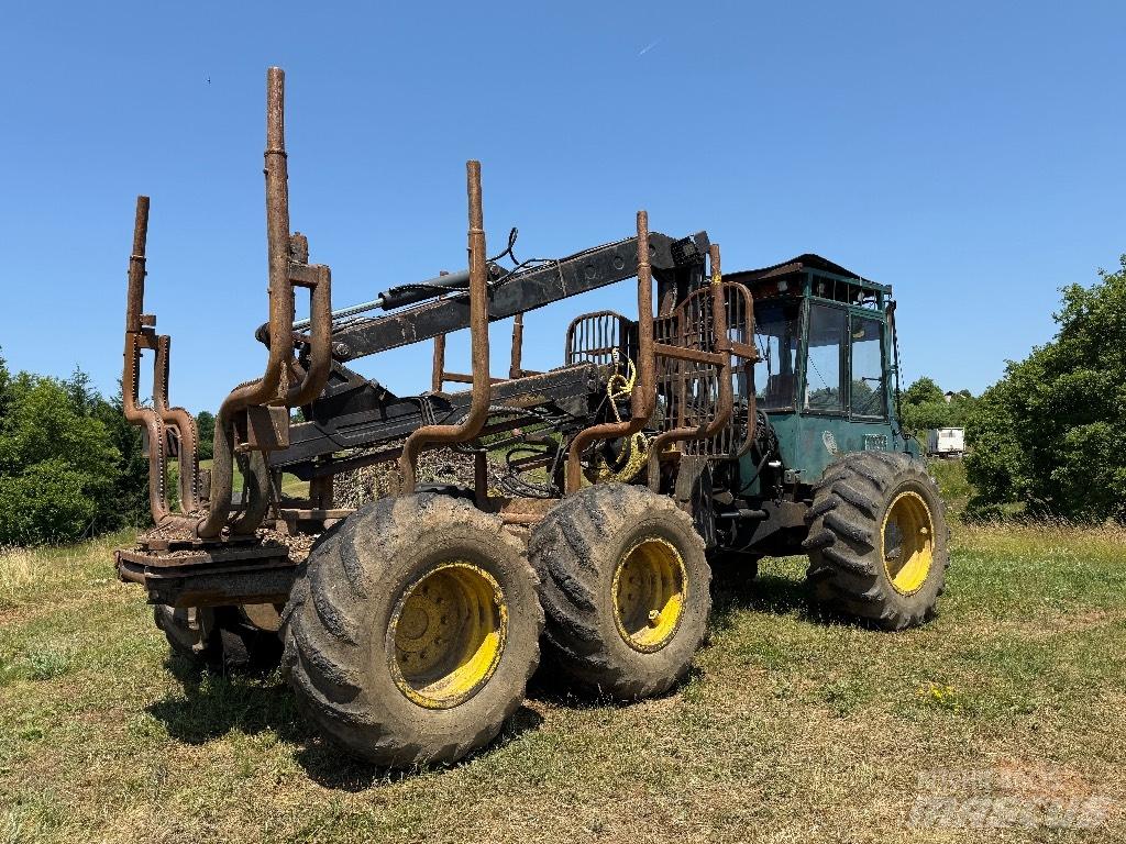 Timberjack 1010 集运机
