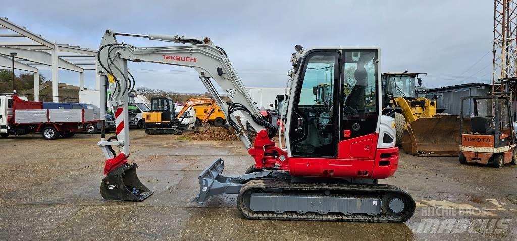 Takeuchi TB 260 小型挖掘机