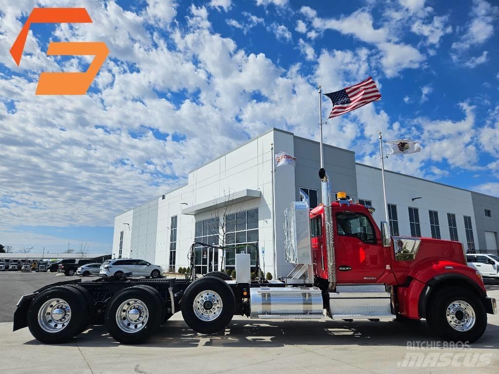 Kenworth W 990 牵引车