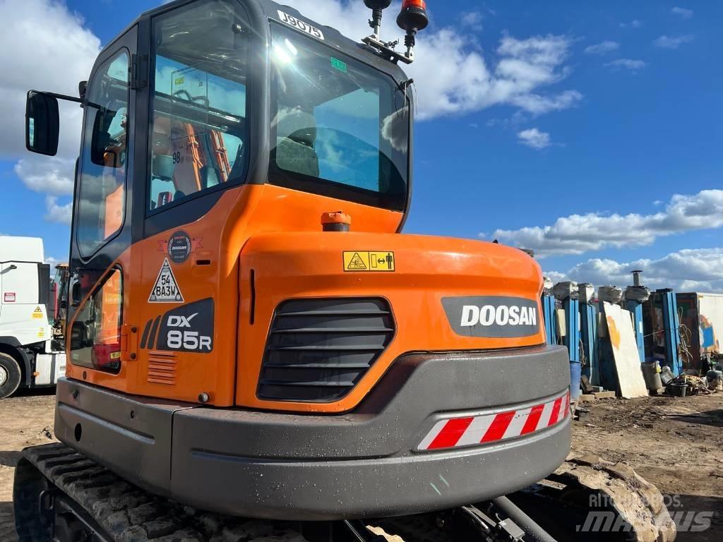 Doosan DX 85 R 中型挖掘机
