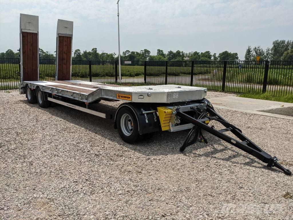  Scorpion SCR3 低平板半挂车