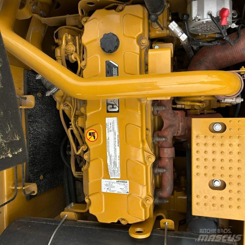 CAT 340D2L 履带挖掘机
