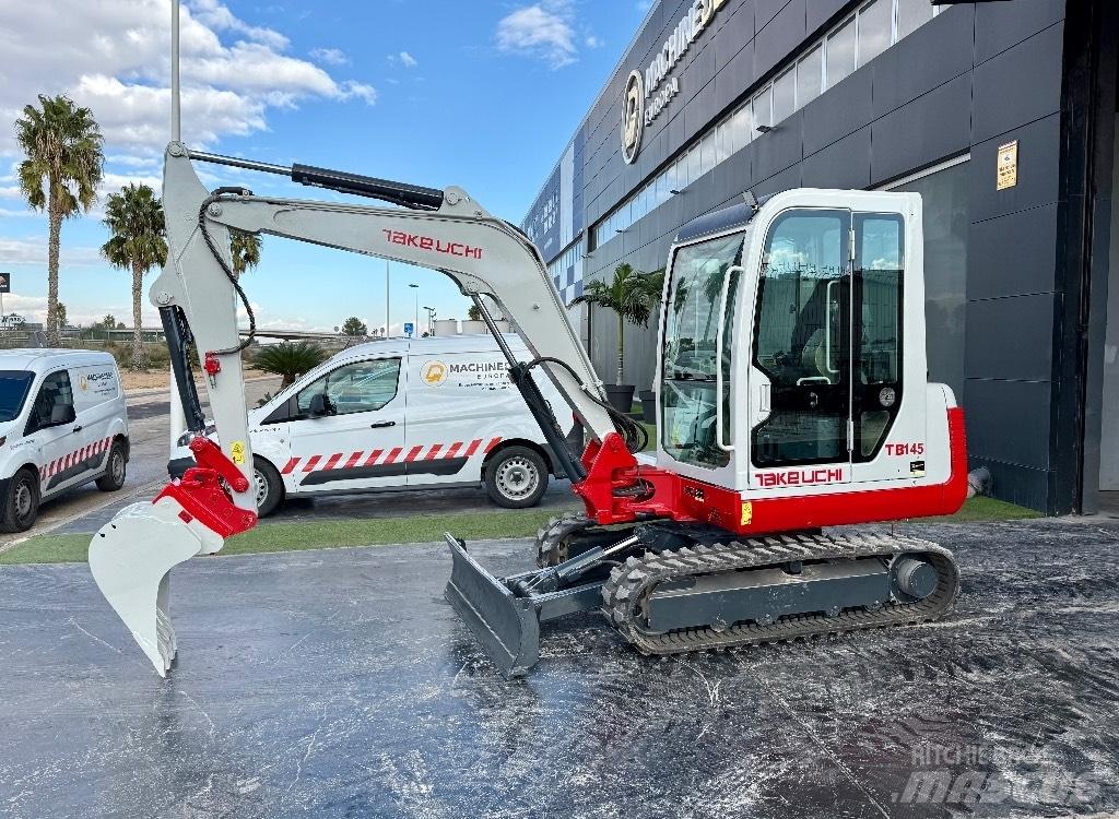 Takeuchi TB 135 小型挖掘机