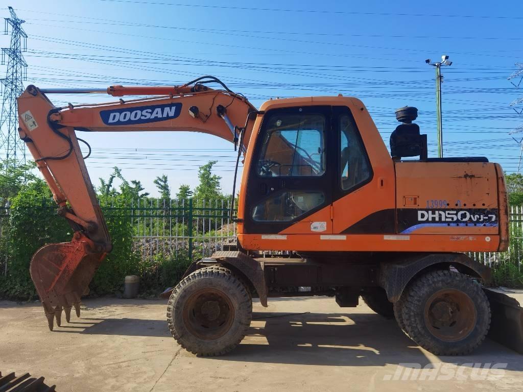 Doosan DH150W-7 轮式挖掘机