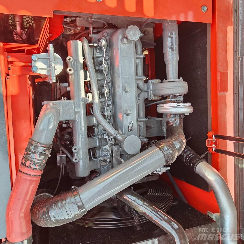 Doosan DX225-9C 履带挖掘机