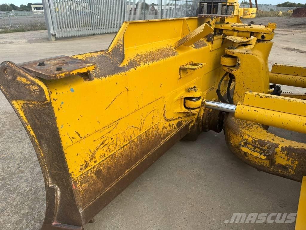 Komatsu D61PX-24 履带式推土机