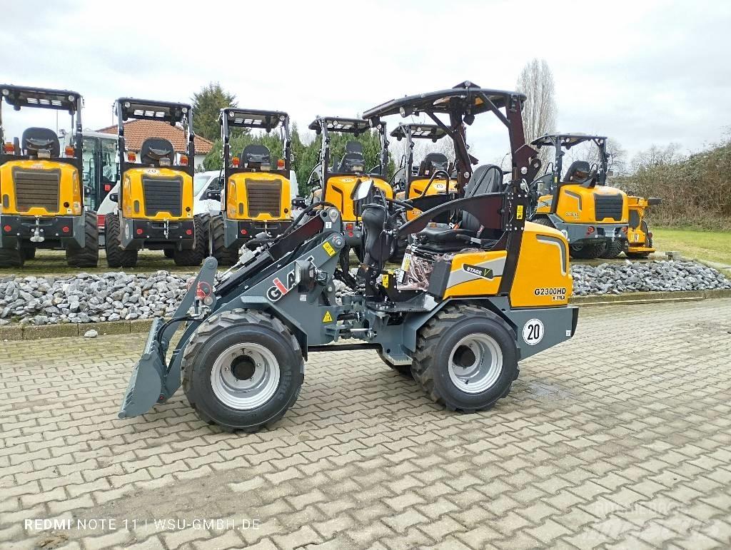 GiANT G2300 Xtra HD 滑移装载机