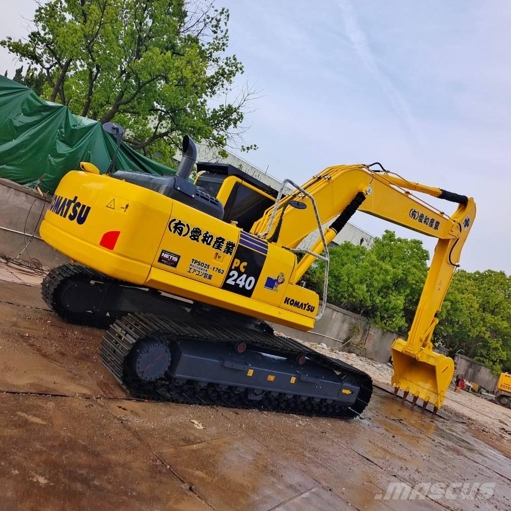 Komatsu PC 240 履带挖掘机