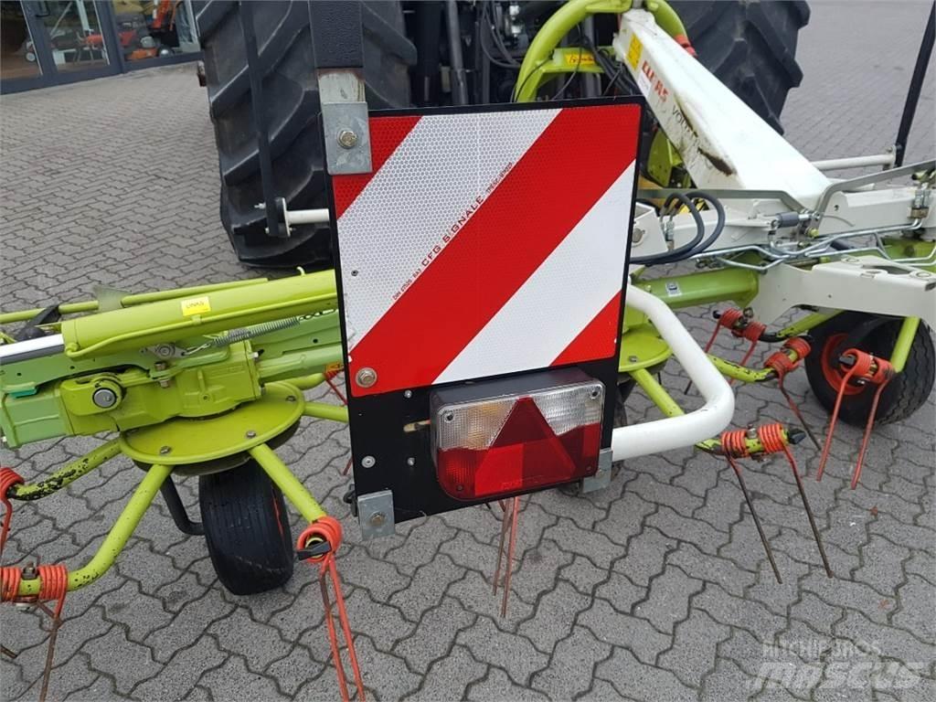 CLAAS VOLTO 1100 犁耙和摊草机