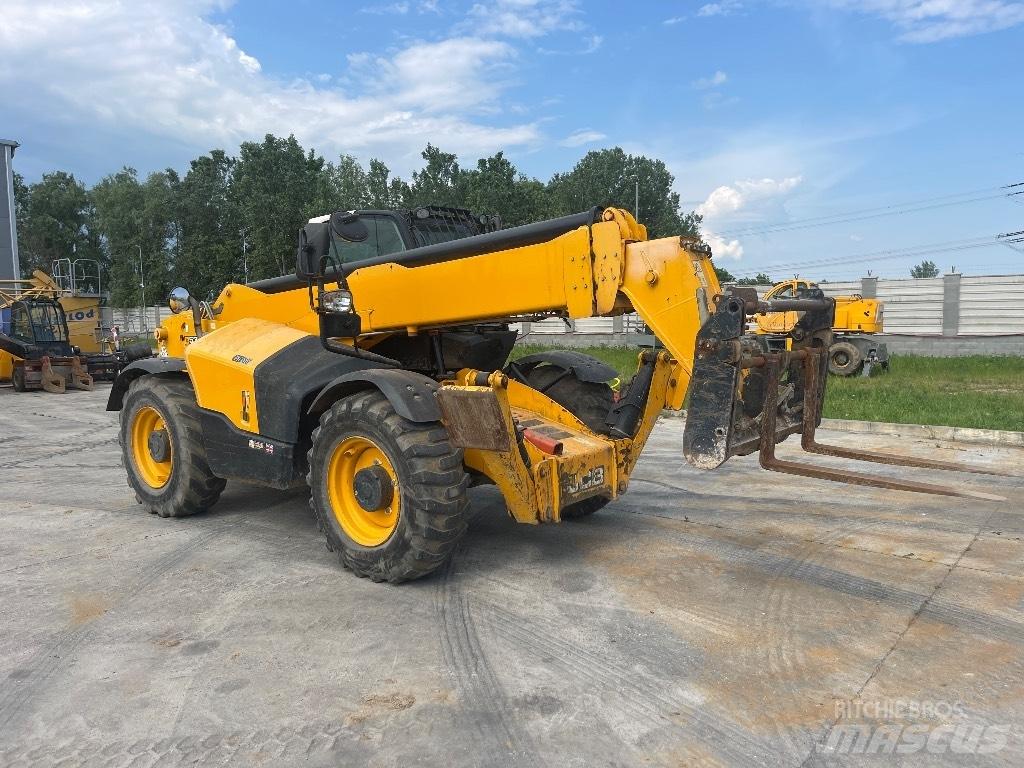 JCB 535-125 伸缩臂叉装车|叉装车