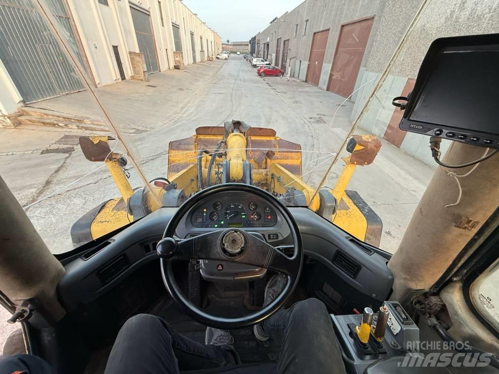Komatsu WA 380-5H 轮式装载机