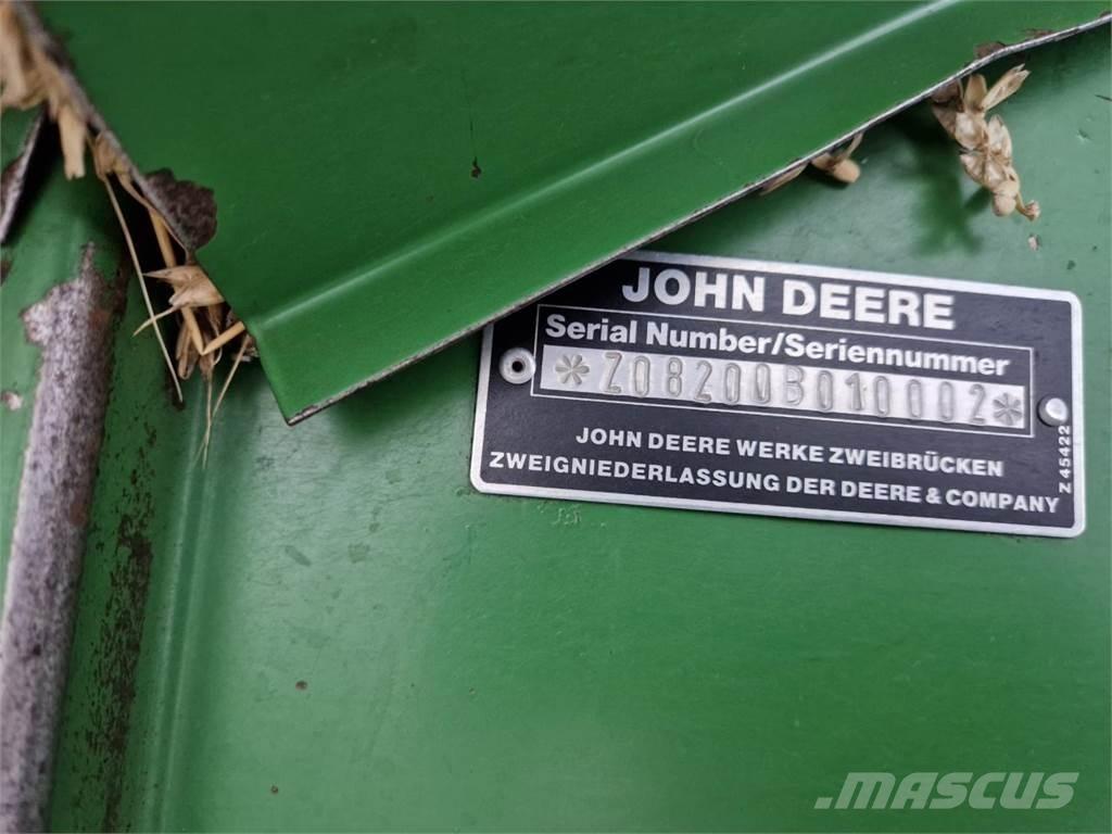 John Deere 2066 联合收割机