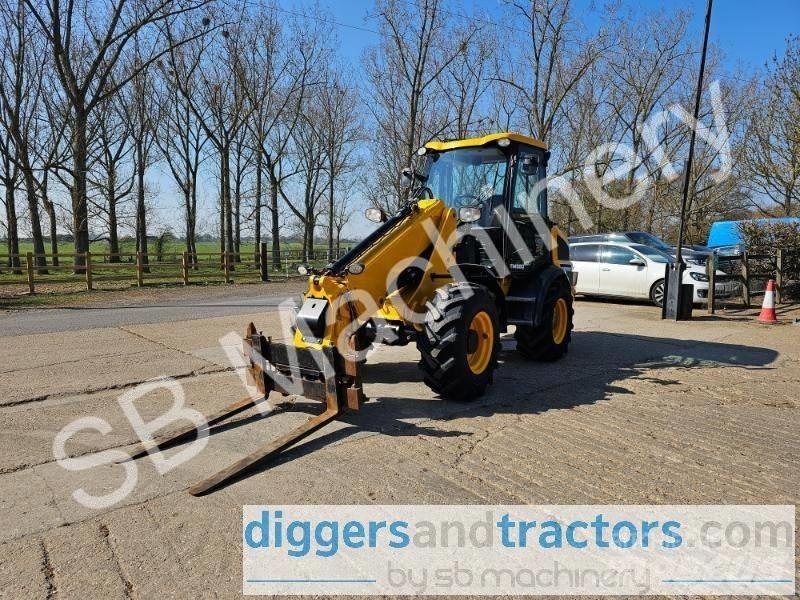 JCB TM 220 轮式装载机