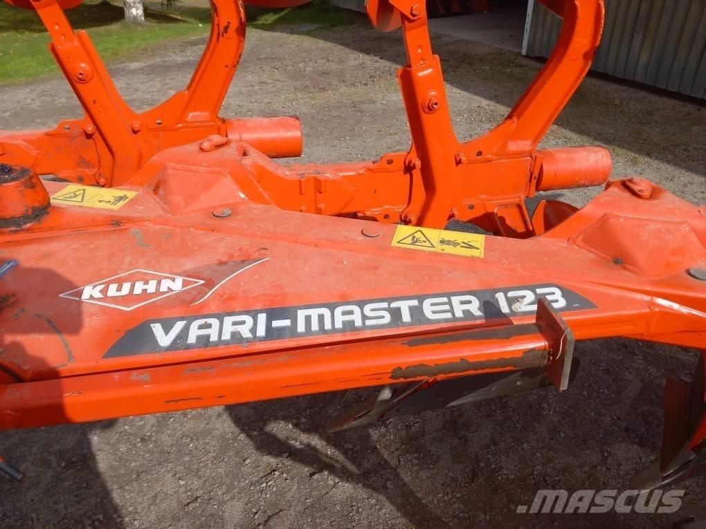 Kuhn Vari-Master 123 双向犁