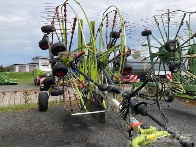 CLAAS Liner 2800 收割机