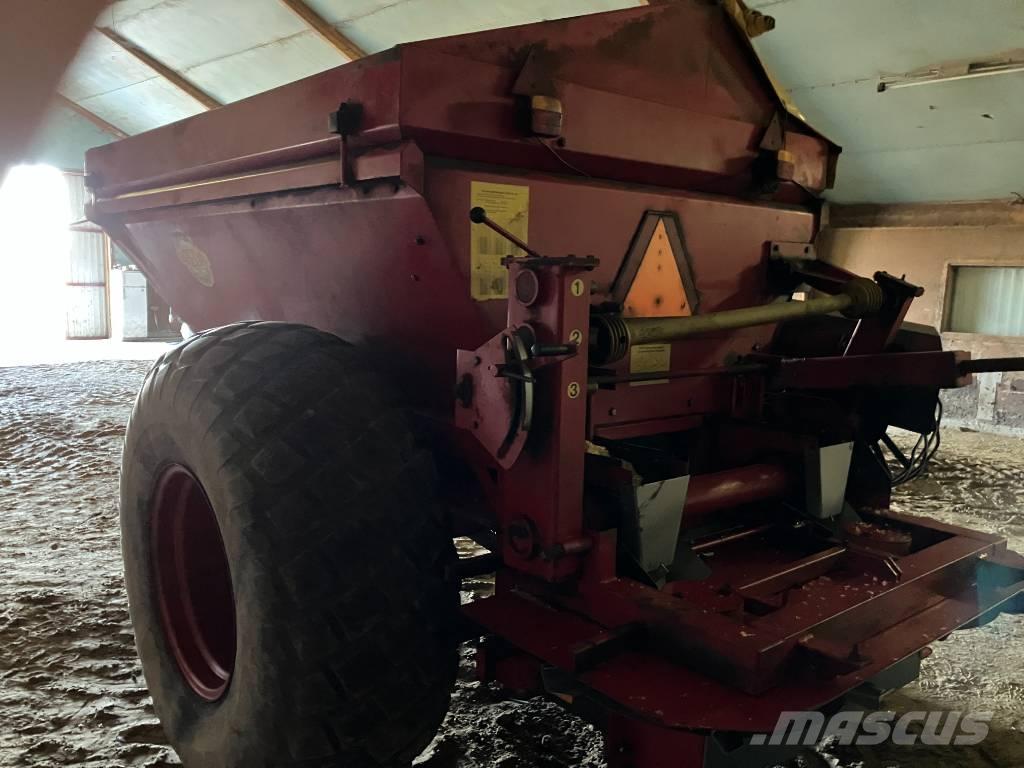 Bredal B 4 撒肥机