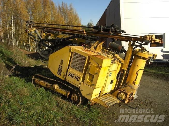 Atlas Copco ROC 242 钻孔机