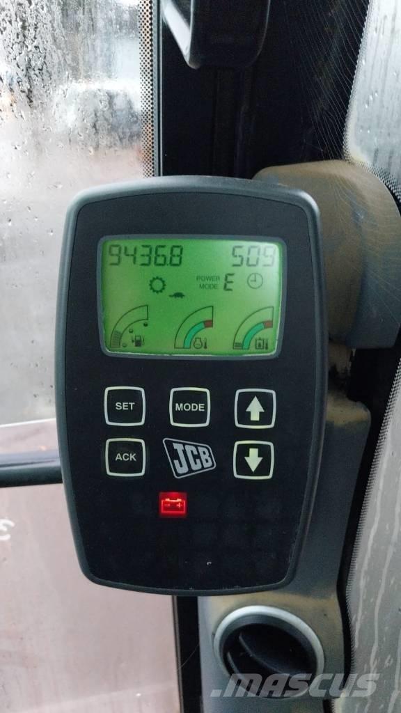 JCB JS 220 LC 履带挖掘机