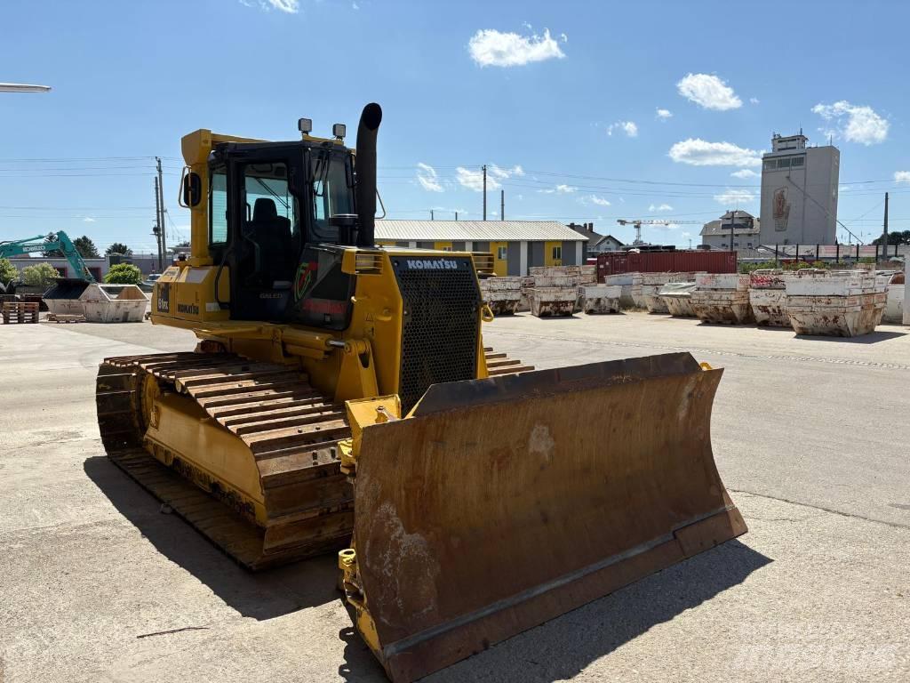 Komatsu 61 PX 履带式推土机