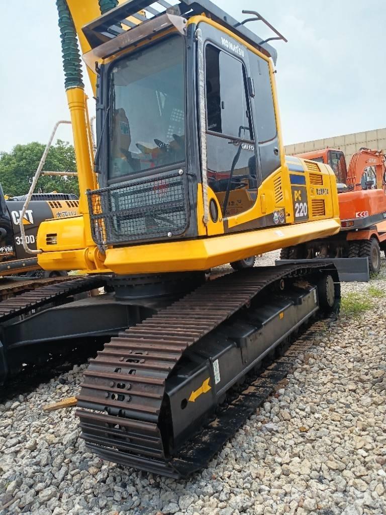 Komatsu PC 220-8 履带挖掘机