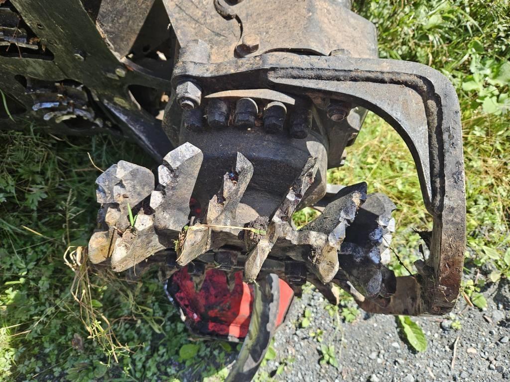 Komatsu 951 收割机