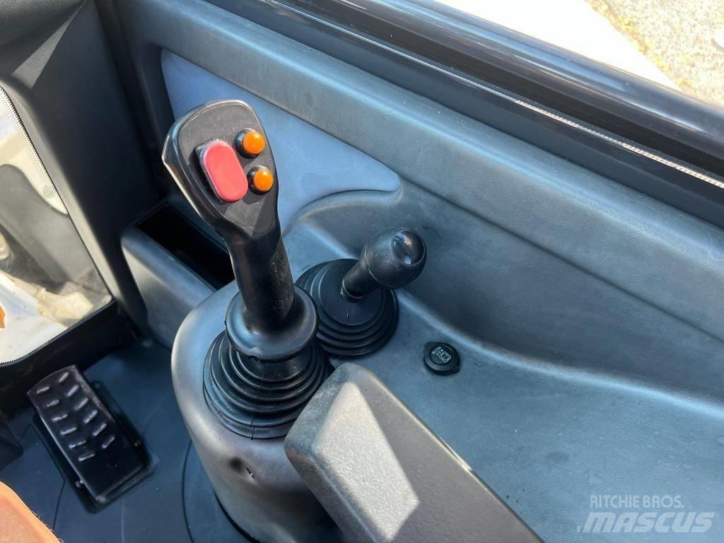 Yanmar 1201 轮式装载机