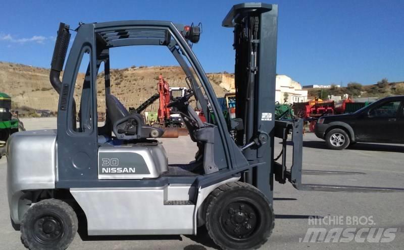 Nissan FGD02A30Q 柴油叉车