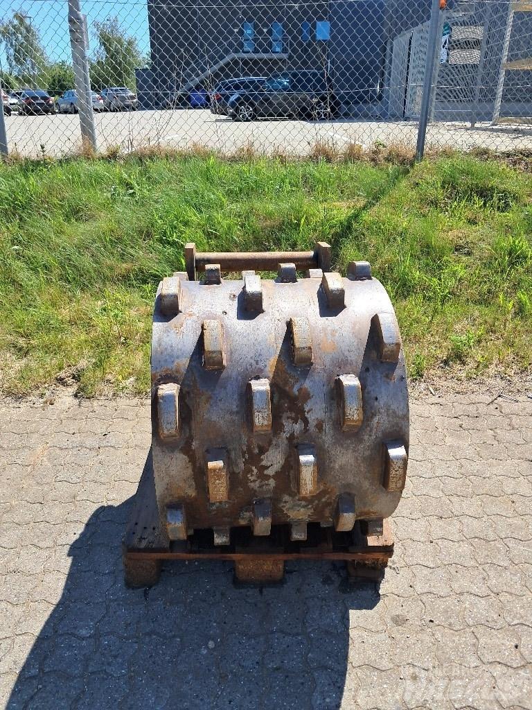CASE 800x600 压实机械配件