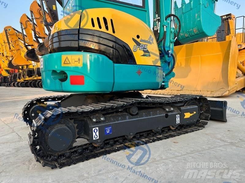 Kubota U 25 小型挖掘机