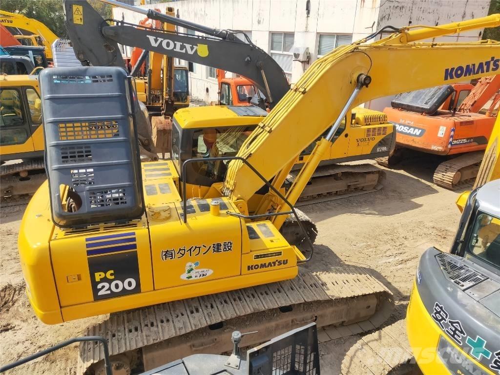 Komatsu PC200-7 履带挖掘机