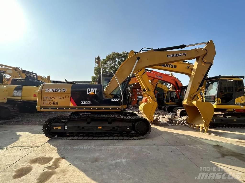 CAT 320D2 履带挖掘机