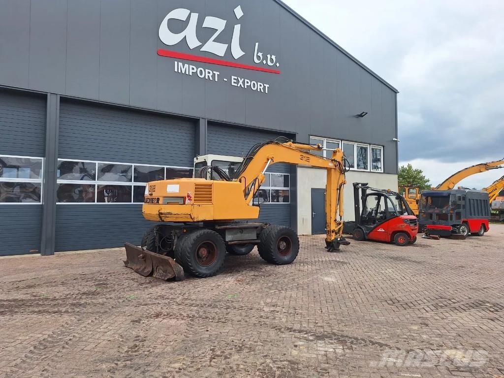 Liebherr A312 轮式挖掘机