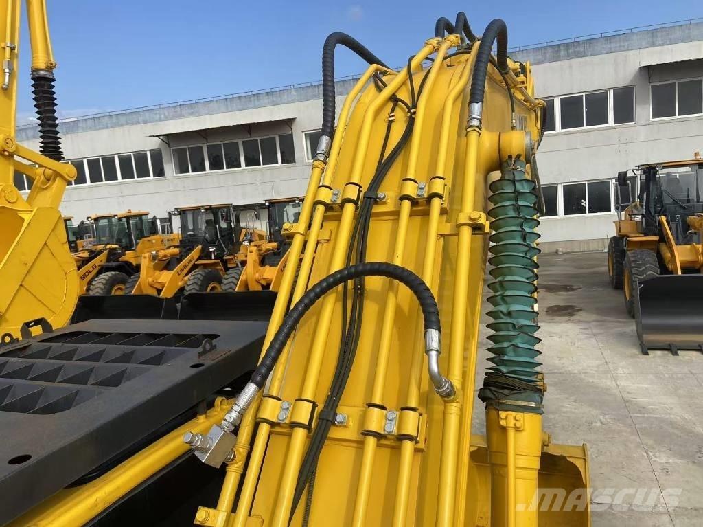 Komatsu PC 220-8 履带挖掘机