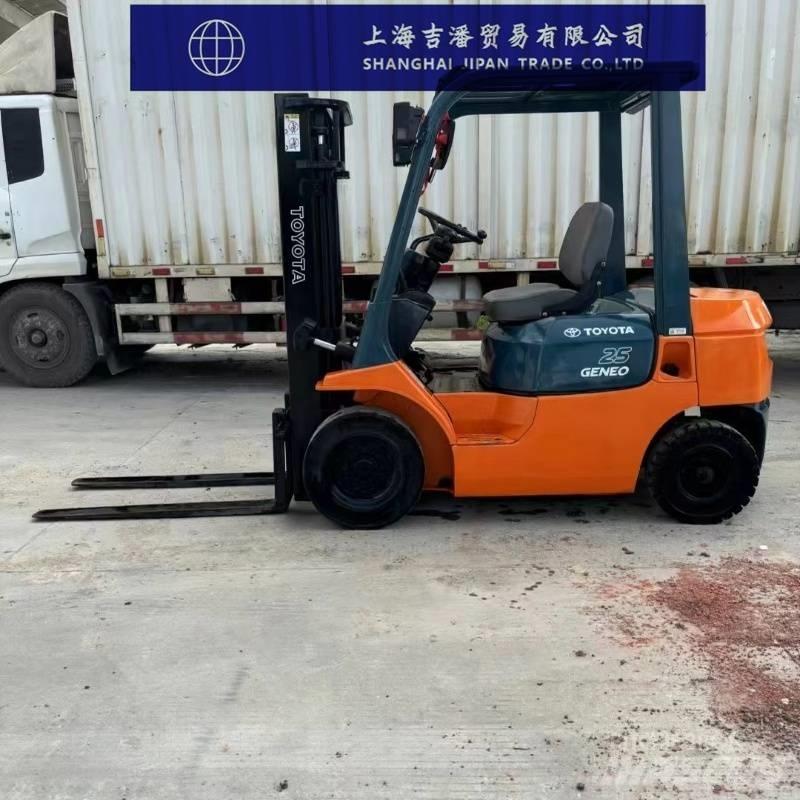 Toyota 25 柴油叉车