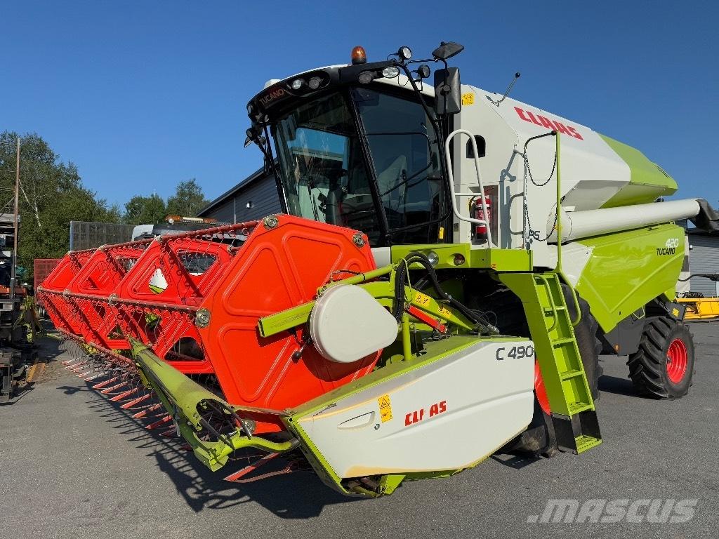 CLAAS Tucano 420 联合收割机