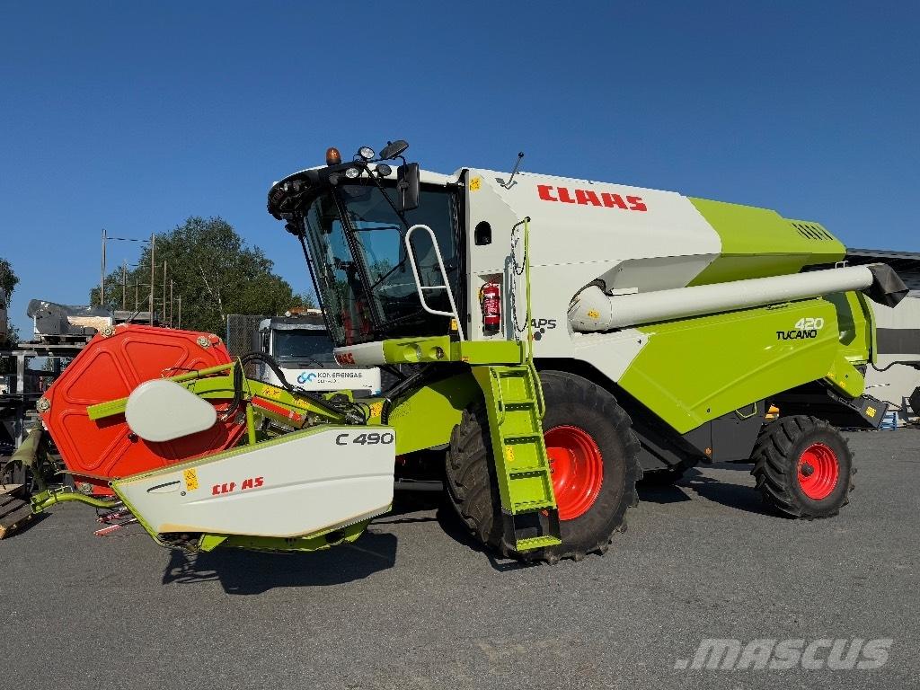 CLAAS Tucano 420 联合收割机