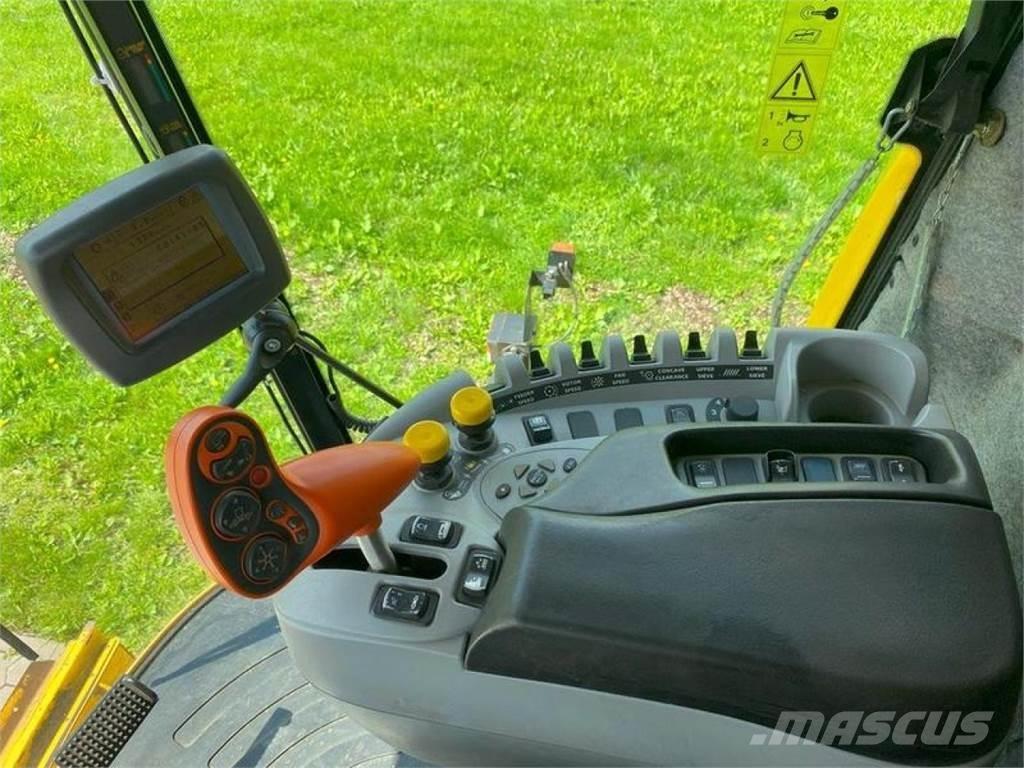 New Holland CX 880 联合收割机