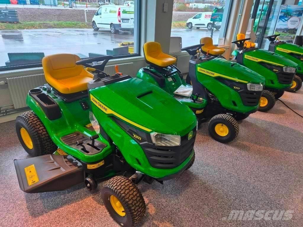 John Deere 107 R 骑乘式割草机