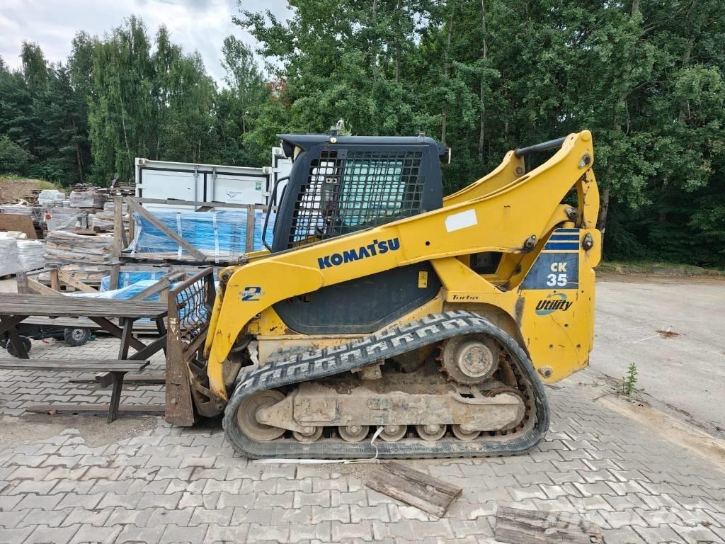 Komatsu CK 35 滑移装载机