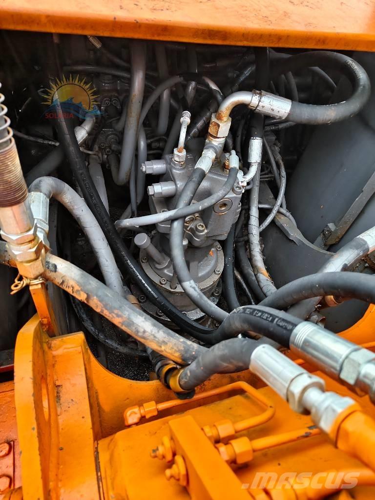 Hitachi EX 100 W D 轮式挖掘机