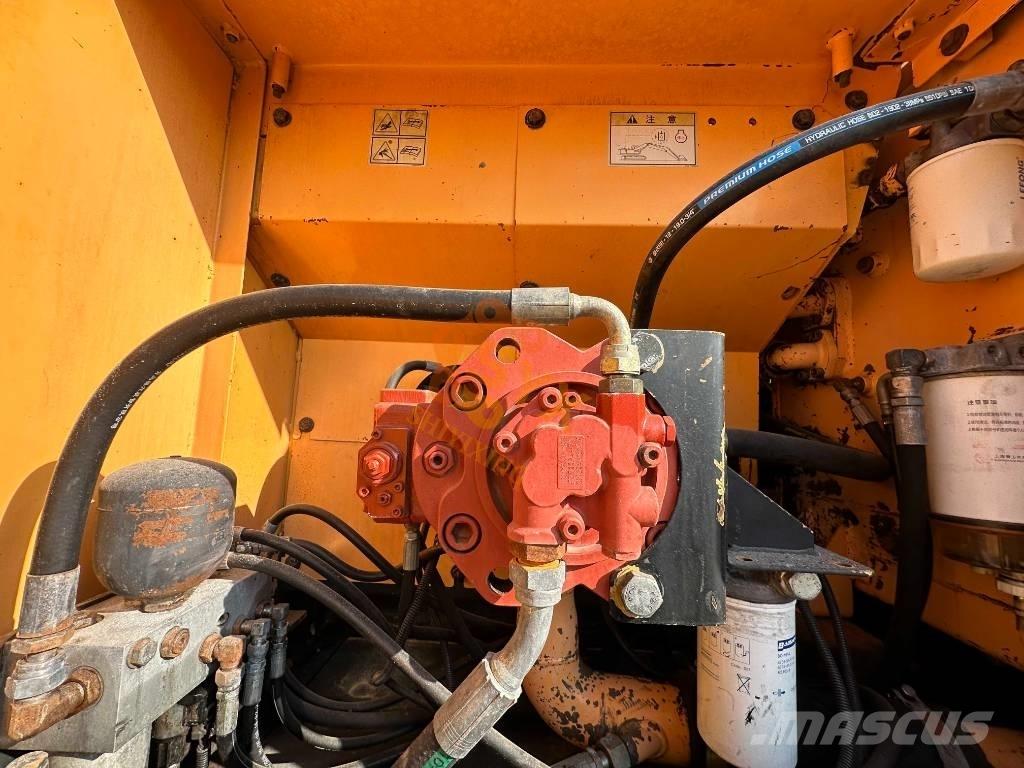 Hyundai Robex 225 履带挖掘机