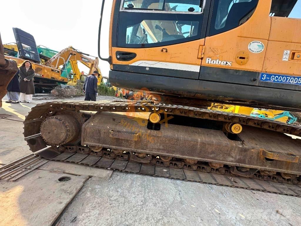 Hyundai Robex 225 履带挖掘机