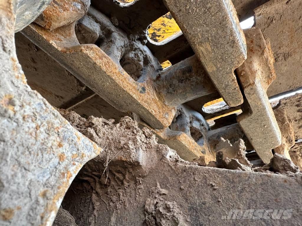 JCB JS 200 LC 履带挖掘机