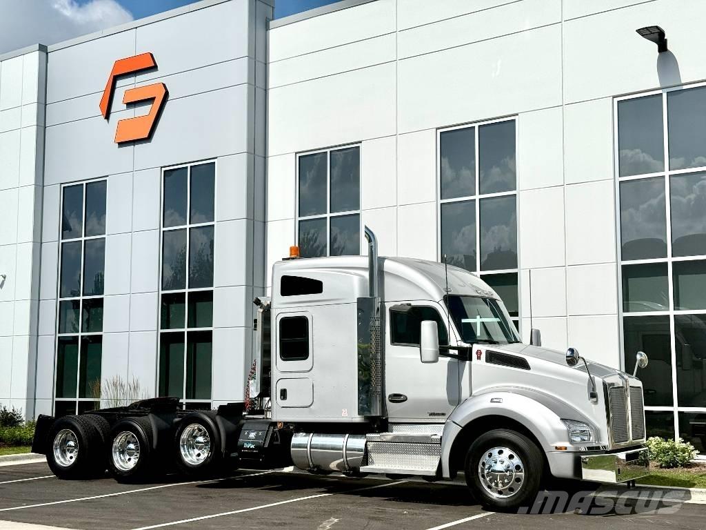 Kenworth T 880 牵引车